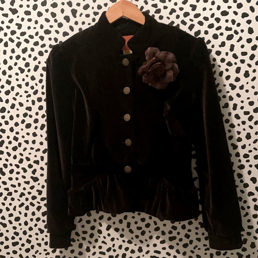 Neiman Marcus Olga kapustin Chocolate brown velvet jacket w-removable flower pin